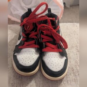 Nike Kids Black and Red Sneakers